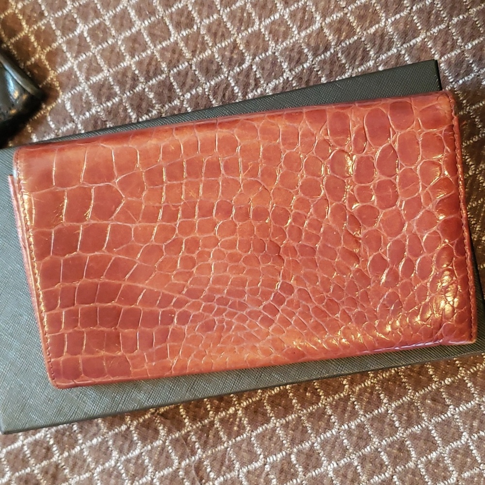 Woman's Talbots Wallet...Rust Color...Free Shippi… - image 6